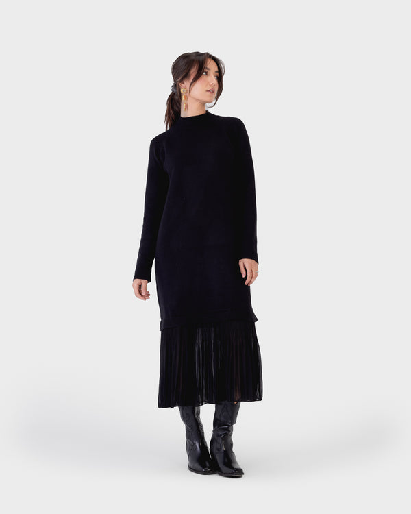 Winter Sweet Dress in Black
