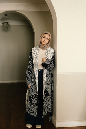 Bandana Reversible Cardigan in White × Black