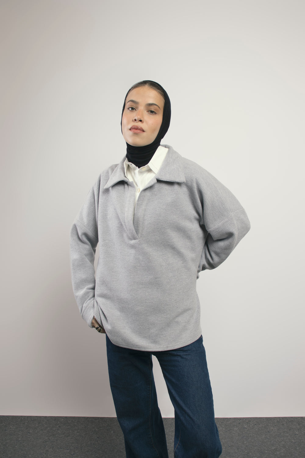 Hustler Sweater in Light Grey