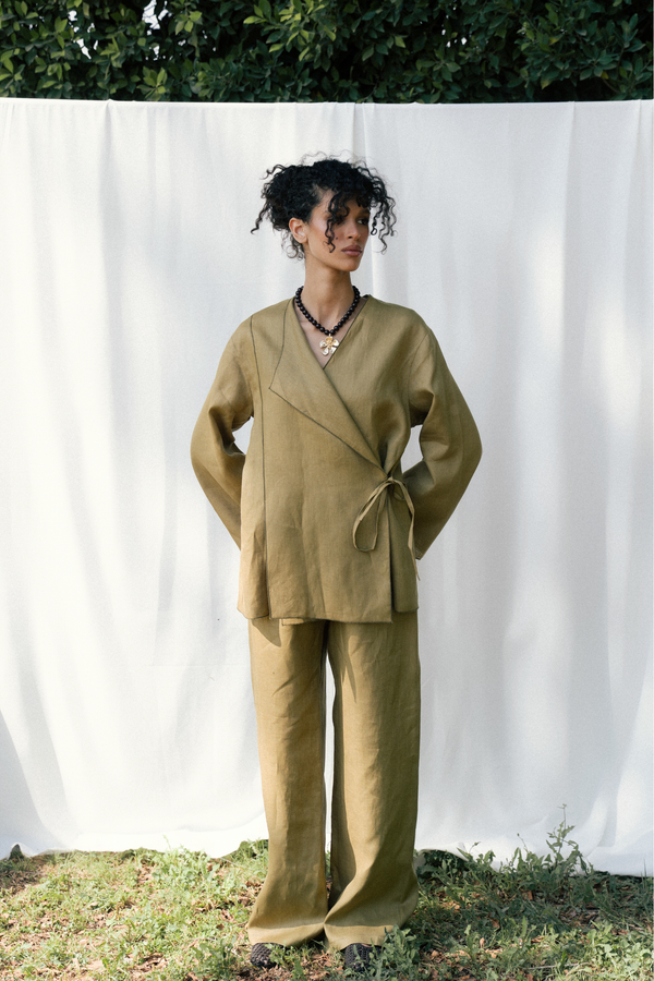 Linen Wrap top in Pistachio