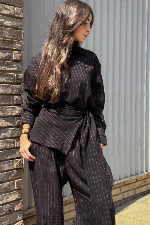 Shifted Set in Black