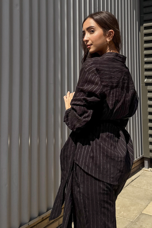 Shifted Set in Black