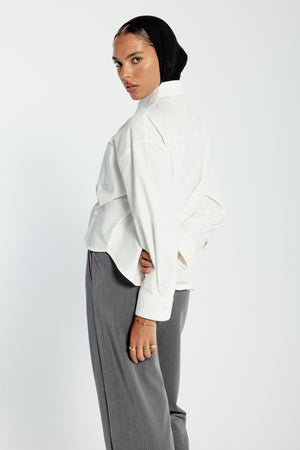 Curved Hem Cropped Poplin Shirt in White