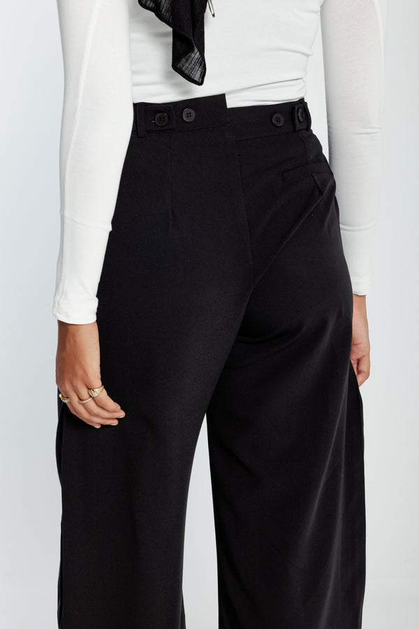 Asymmetric Waistband Trousers in Black