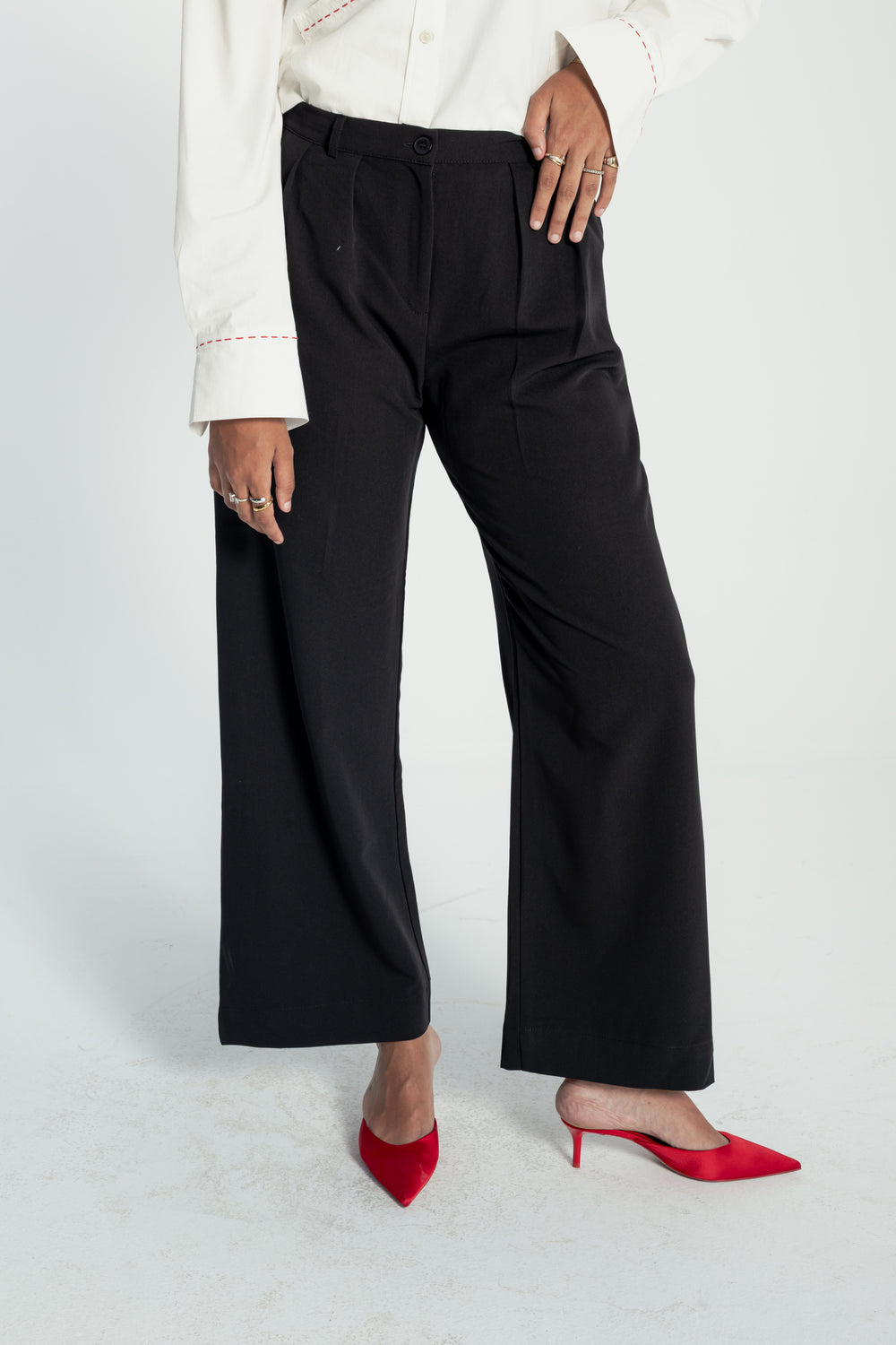 Gutsy Trousers in Black