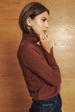 Turtle Neck in Brown