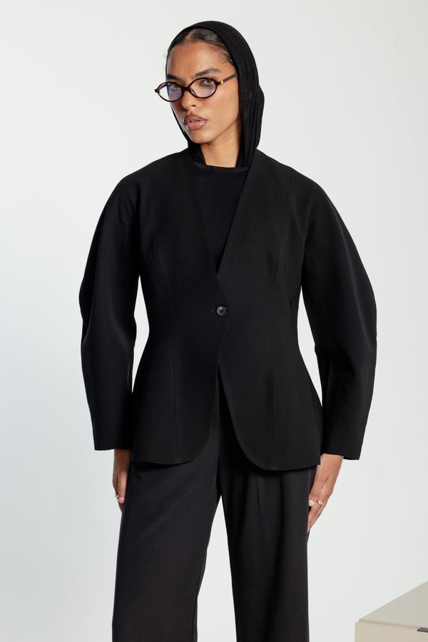 Sculpt Blazer in Black