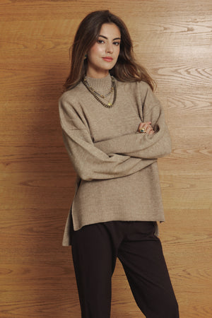 Good Feels Sweater In Dark Beige