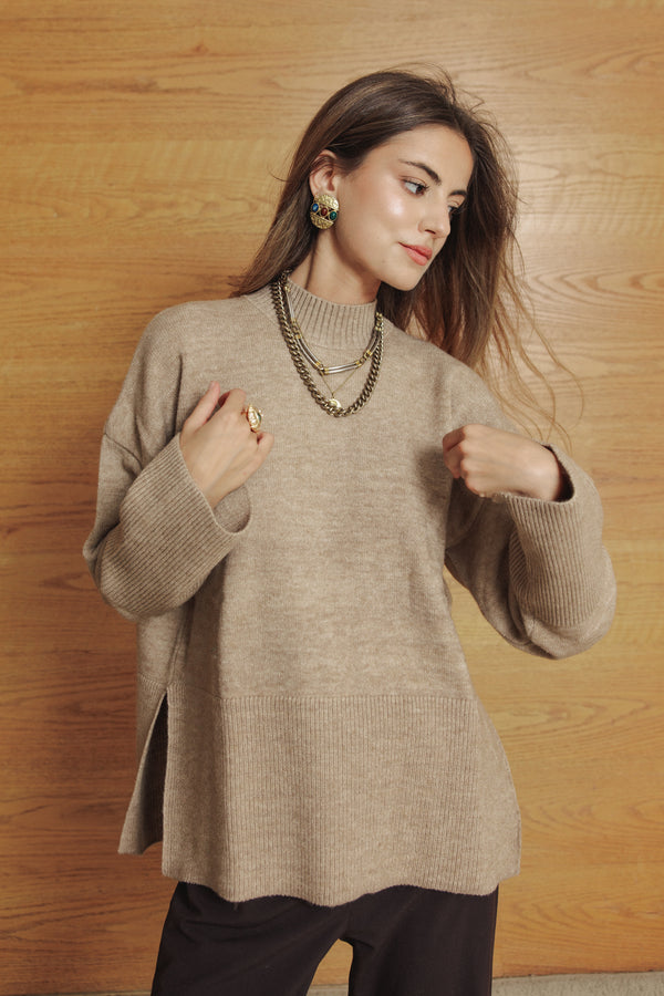 Good Feels Sweater In Dark Beige