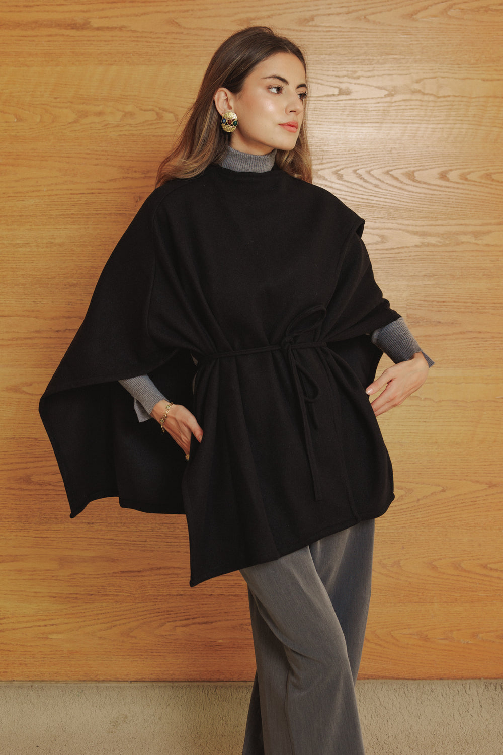 Asymmetric Cape in Black
