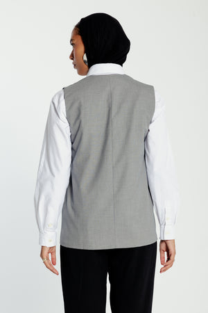 Curved Midline Vest in Light Grey