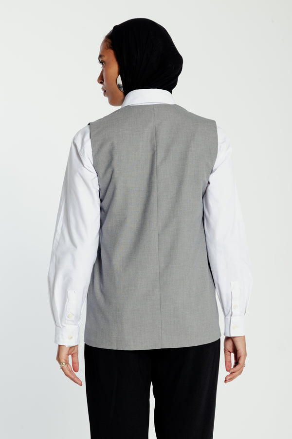 Curved Midline Vest in Light Grey