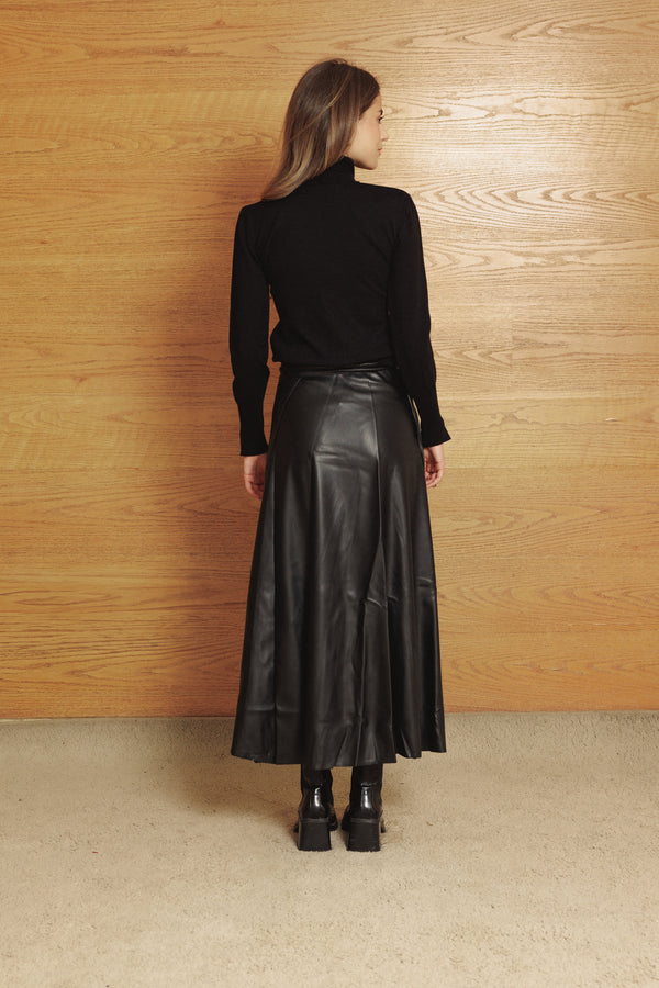 Turtle Neck in Black