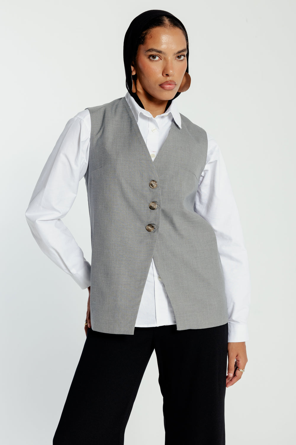 Curved Midline Vest in Light Grey