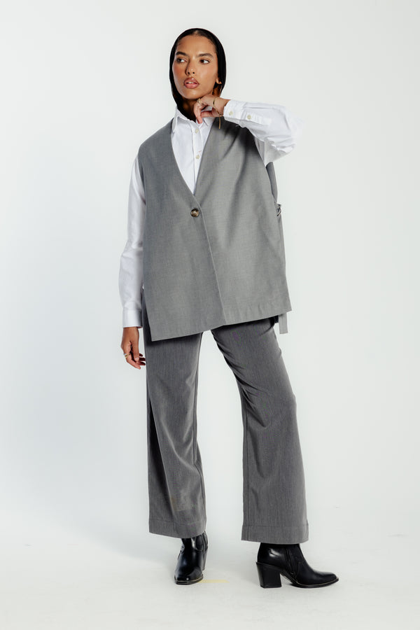 Oversized Side Buckled Vest in Light Grey