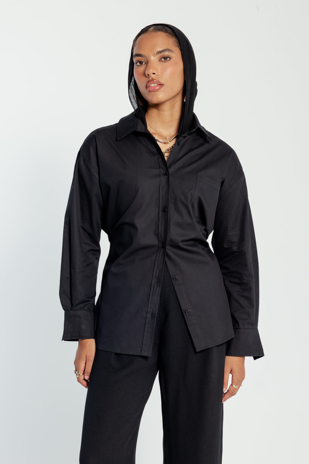 Poplin Shirt with Back Tie in Black