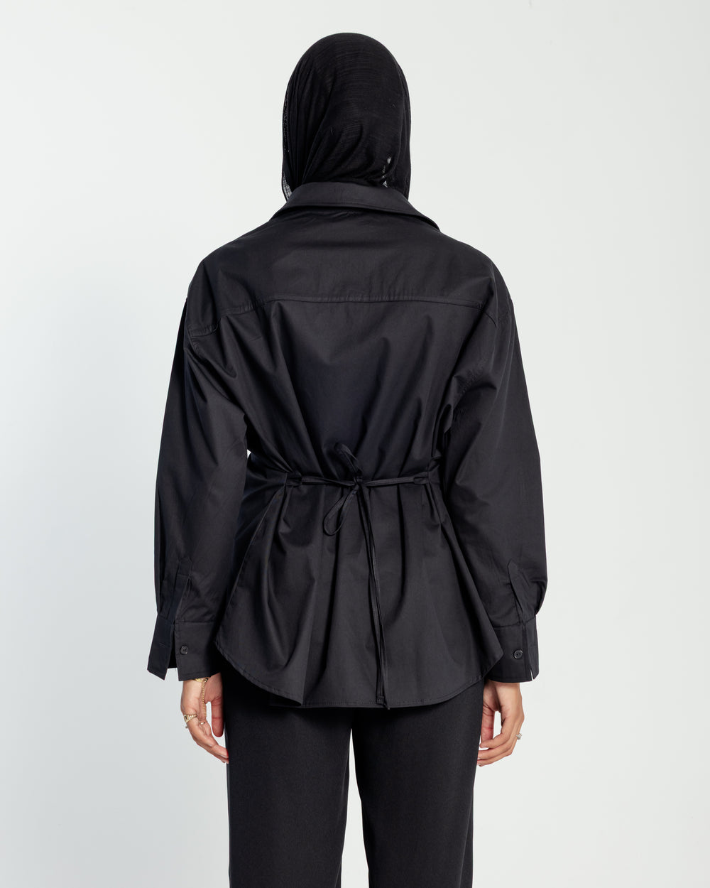 Poplin Shirt with Back Tie in Black