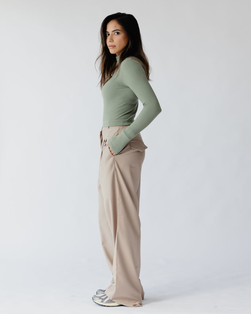 Gutsy Trousers in Beige