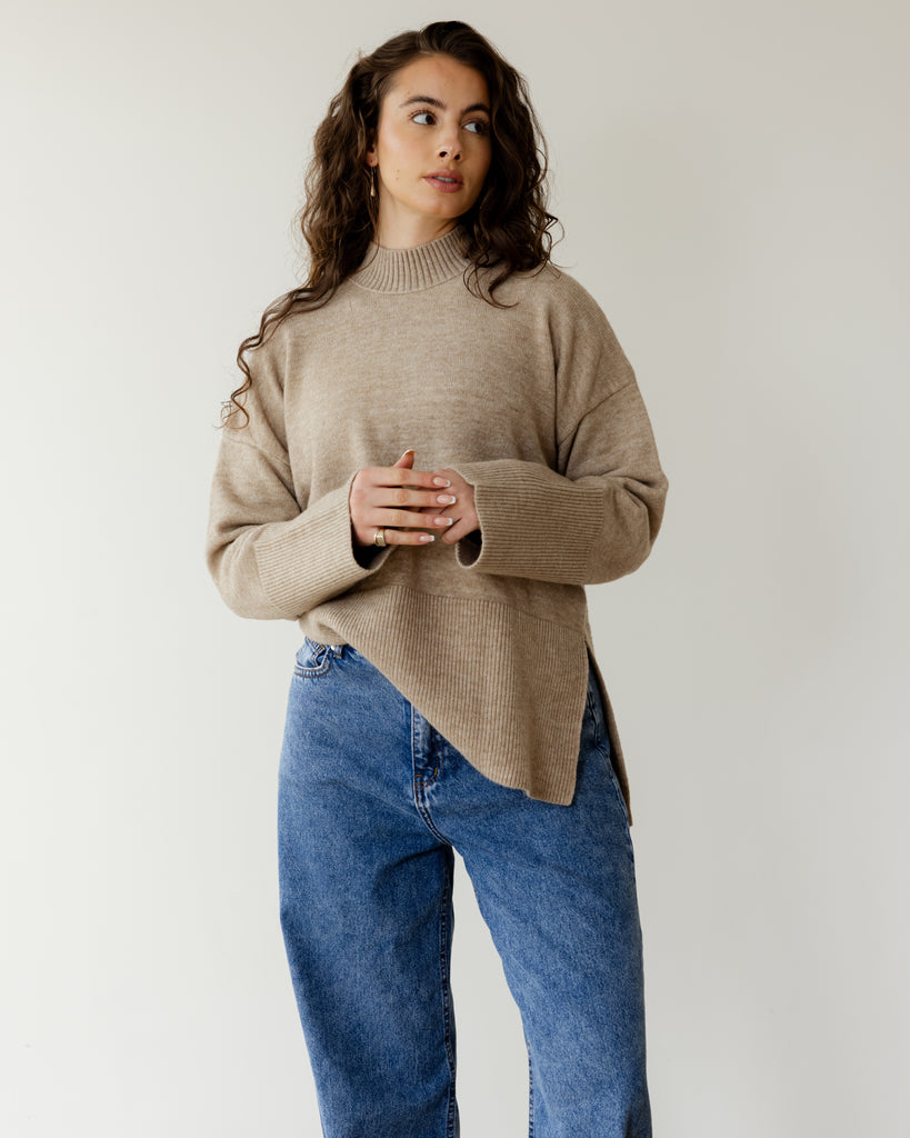 Good Feels Sweater In Dark Beige