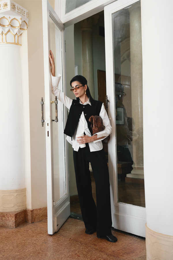 Cropped Vest in Black