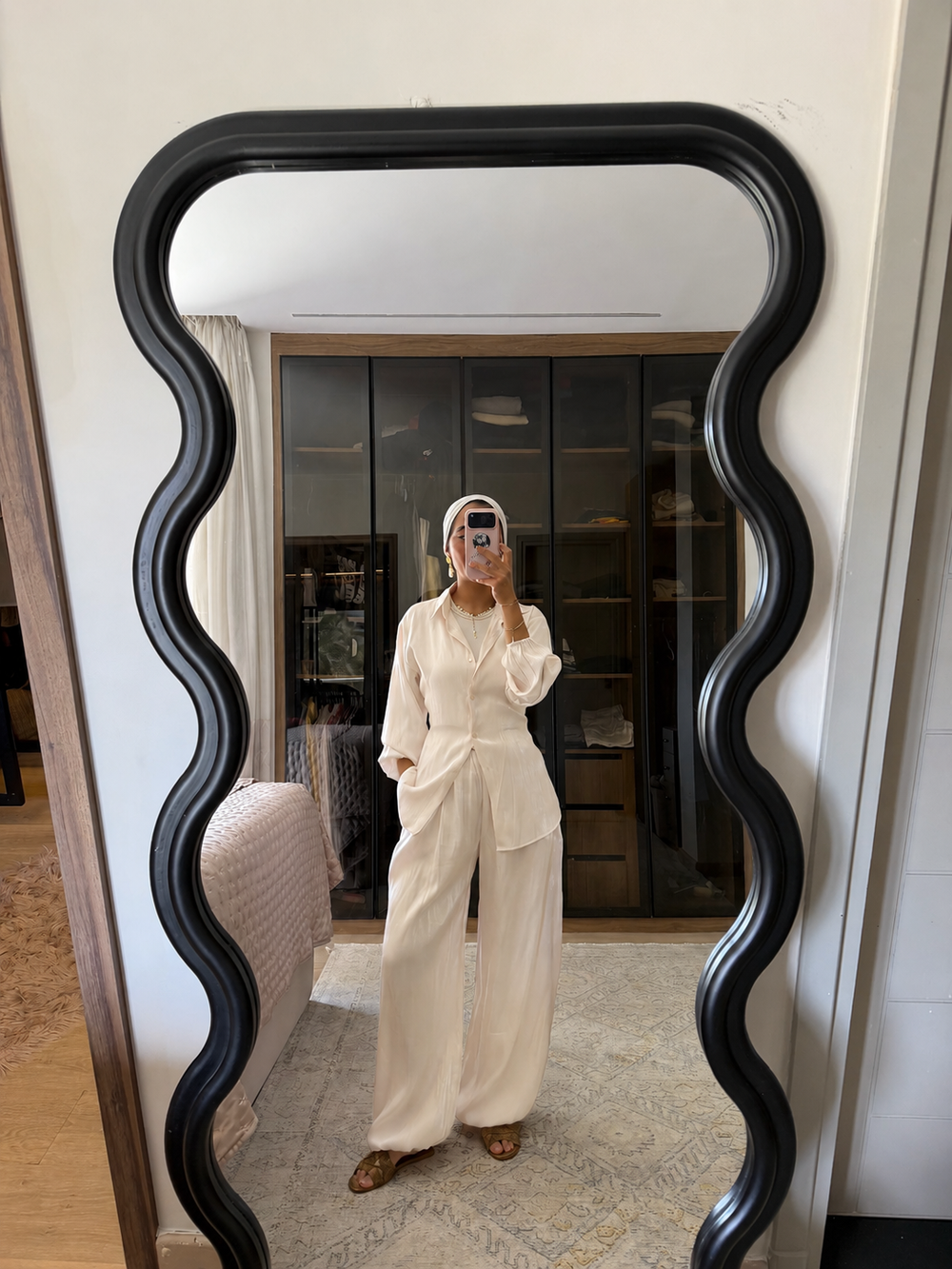 Shimmer Balloon Set in Off White