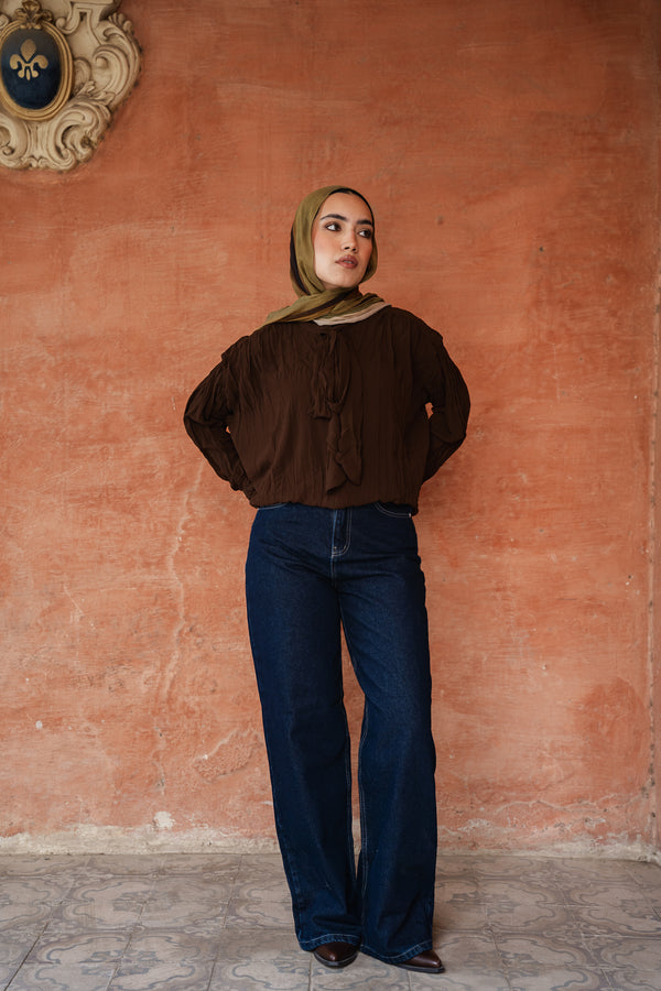 Crinkled Chiffon Top in Brown