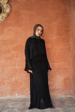 Crushed Chiffon Set in Black