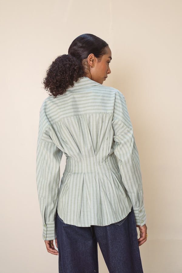 Fitted Waist Cotton Shirt in Green