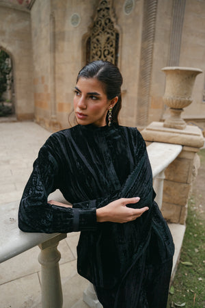 Raw Hem Velvet Set in Black