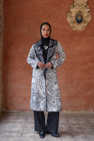 Bandana Reversible Cardigan in White × Black