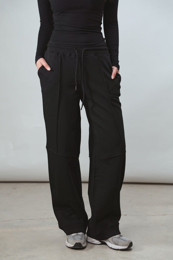 Drawstring Sweatpants in Black