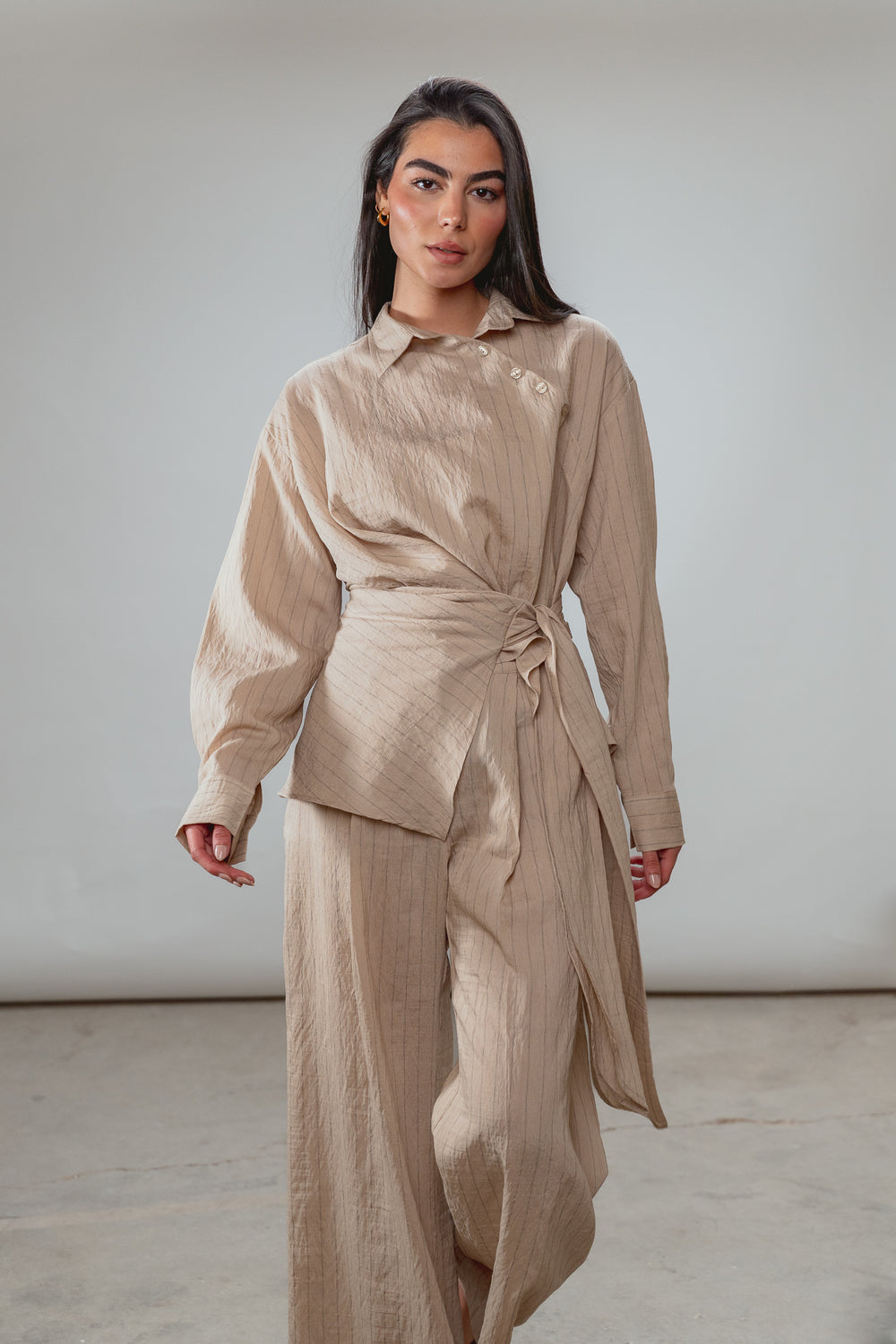 Shifted Set in Beige