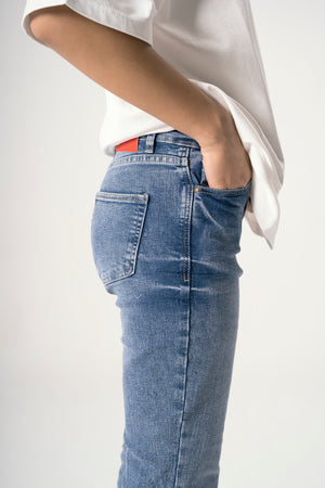Raw-Hem Cropped Flare Jeans Pants in Dark Blue