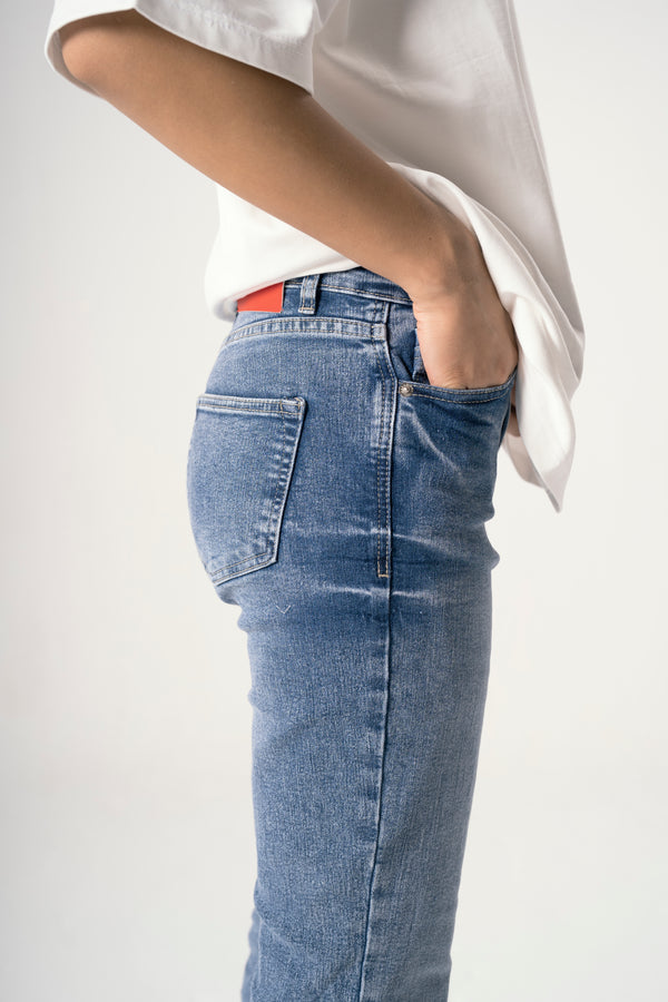 Raw-Hem Cropped Flare Jeans Pants in Dark Blue