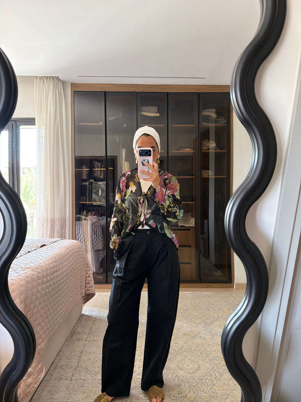 Front Pleated Pants in Black