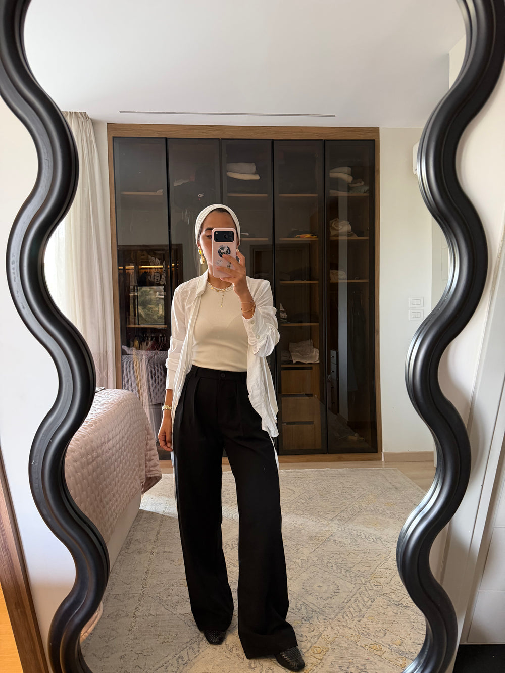 Gutsy Trousers in Black