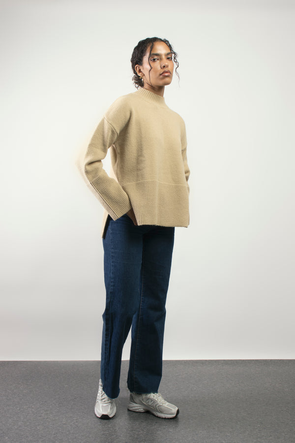 Good Feels Sweater In Beige
